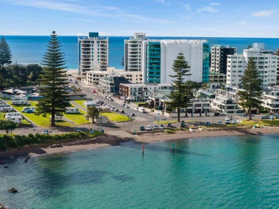 Luxury Beach Escape - 6 Adams Ave Mt Maunganui Mount Maunganui Exteriör bild