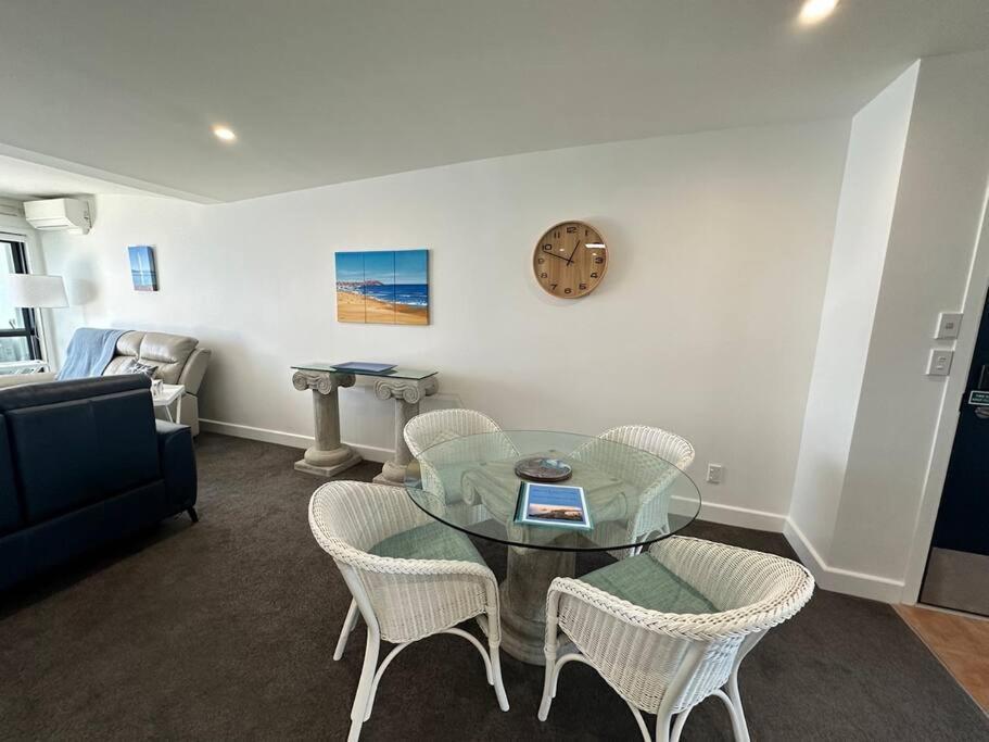 Luxury Beach Escape - 6 Adams Ave Mt Maunganui Mount Maunganui Exteriör bild
