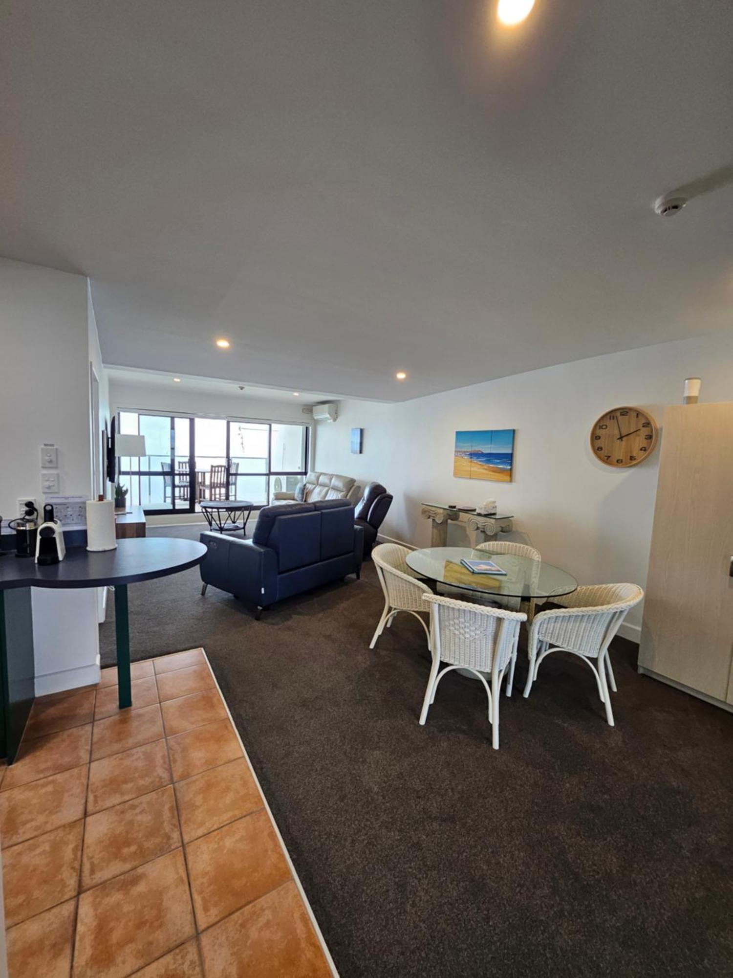 Luxury Beach Escape - 6 Adams Ave Mt Maunganui Mount Maunganui Exteriör bild